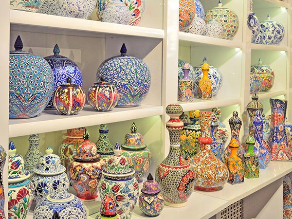 photo of a gift shop display of various turkish ceramic vases and pottery